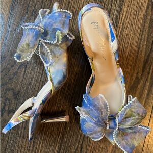 Betsy Johnson Floral Blue Bow Women's Heels